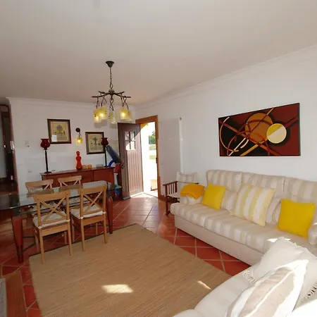 Pristine - 2 Bedroom With Sea And Pool Views In The Daire *