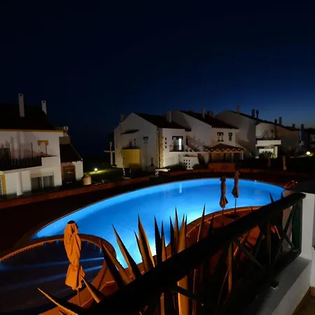 Pristine - 2 Bedroom With Sea And Pool Views In The Daire *