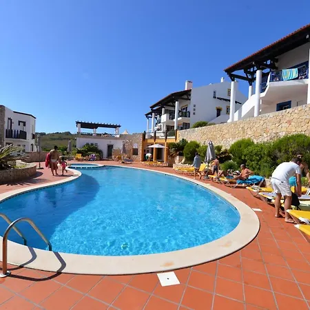 Pristine - 2 Bedroom With Sea And Pool Views In The Daire *